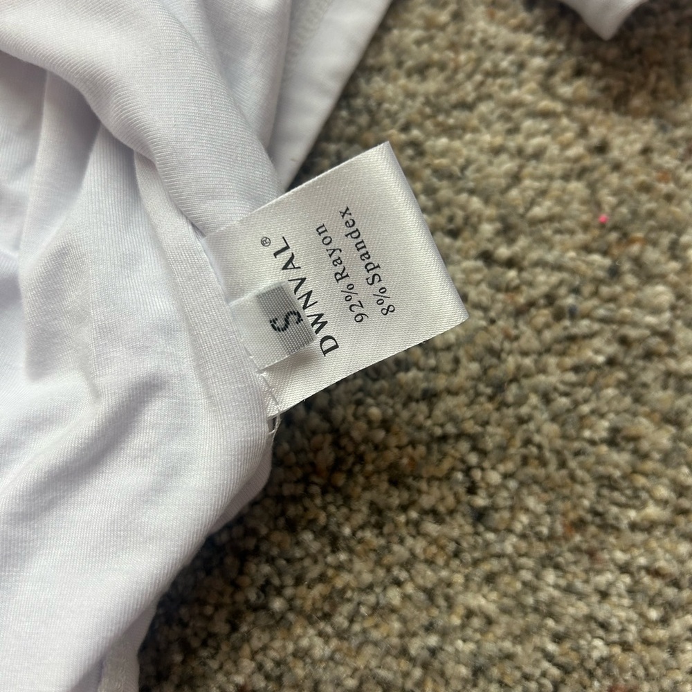 white top - Picture 3 of 3